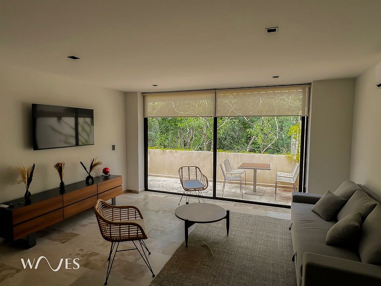 Spacious 2 Br. w/Private Pool and Stunning Views