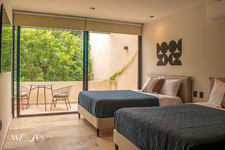 Spacious 2 Br. w/Private Pool and Stunning Views