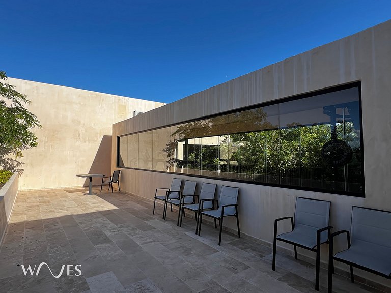 Spacious 2 Br. w/Private Pool and Stunning Views