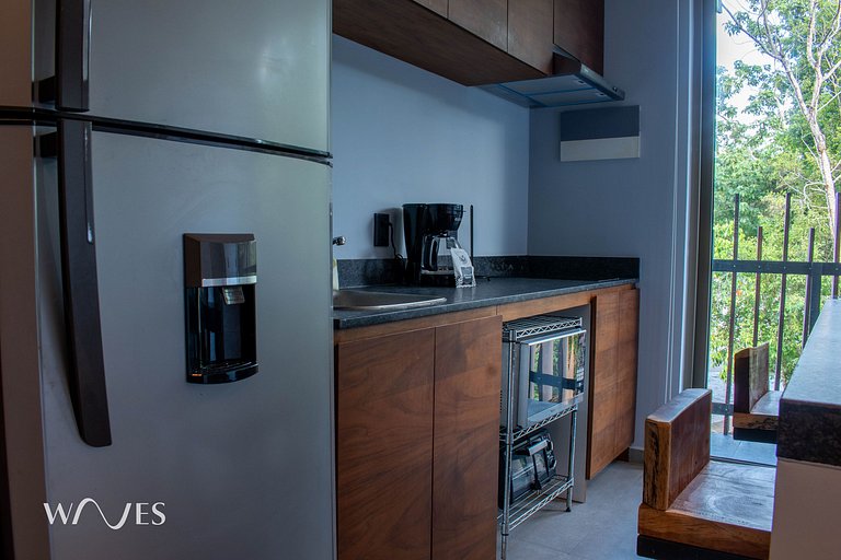 Great Located 2 Br. w/Sauna and Rooftop Pool