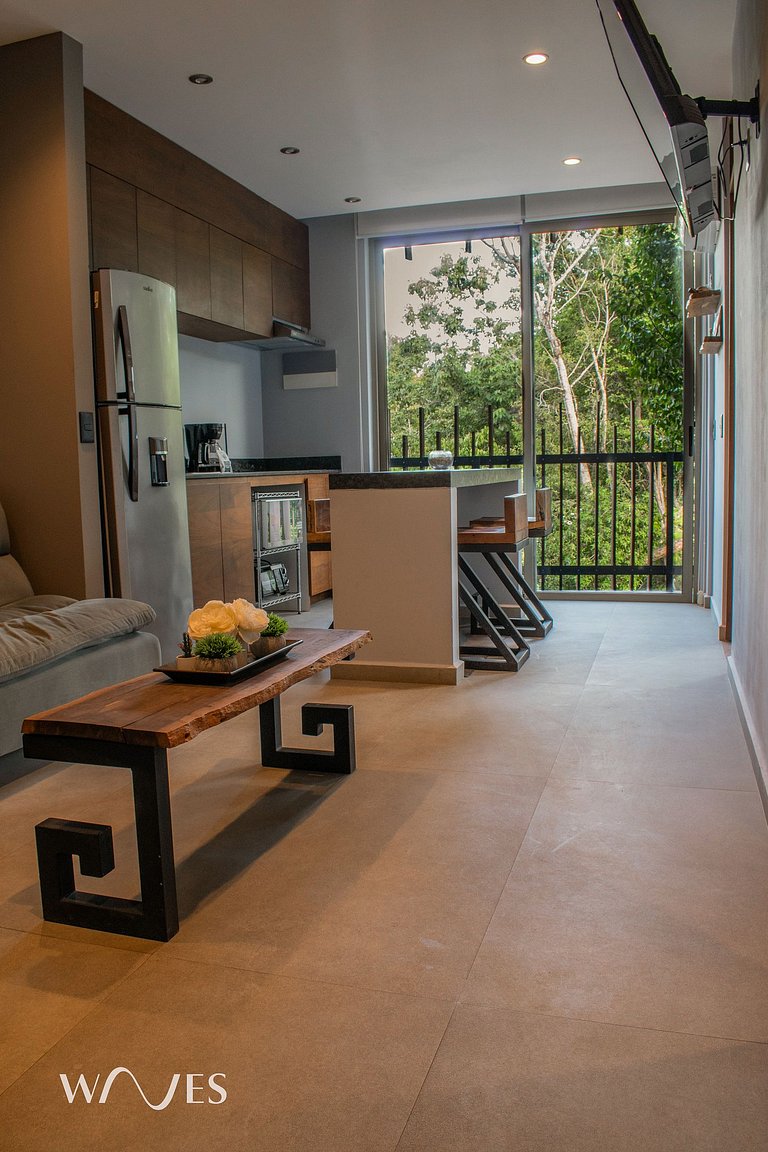 Great Located 2 Br. w/Sauna and Rooftop Pool