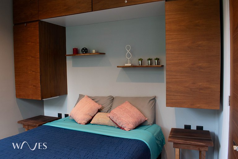 Great Located 2 Br. w/Sauna and Rooftop Pool