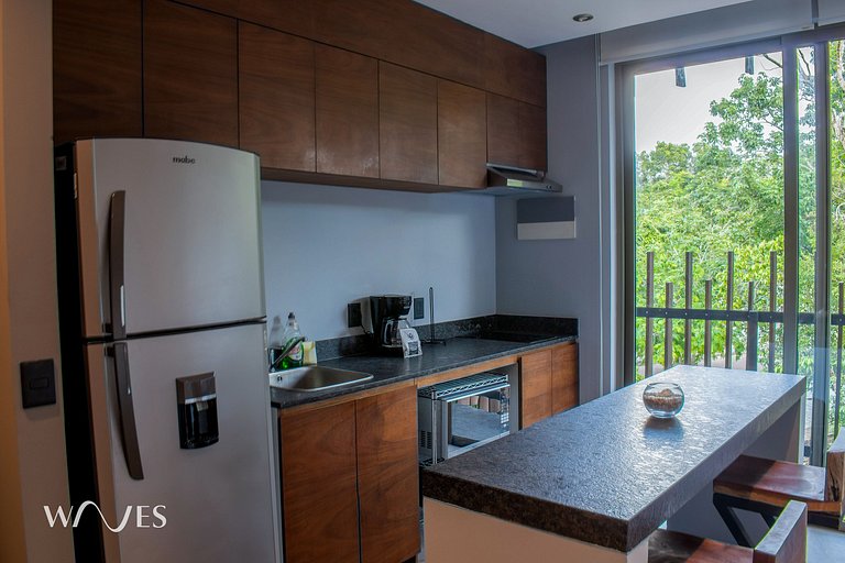 Great Located 2 Br. w/Sauna and Rooftop Pool