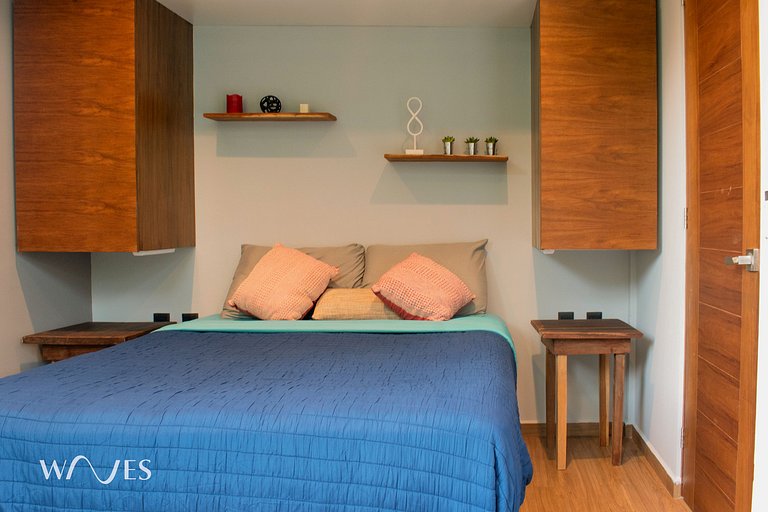 Great Located 2 Br. w/Sauna and Rooftop Pool