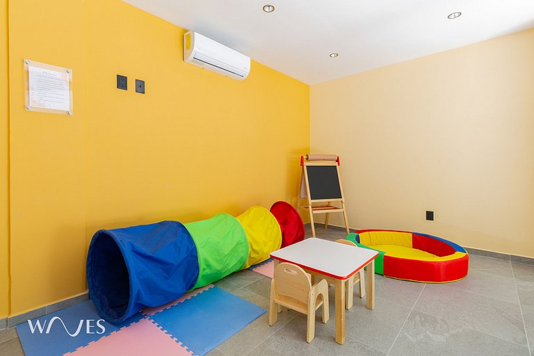 Great Located 2 Br. w/Sauna and Rooftop Pool