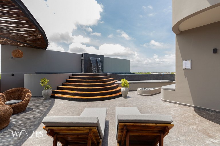 Great Located 2 Br. w/Sauna and Rooftop Pool