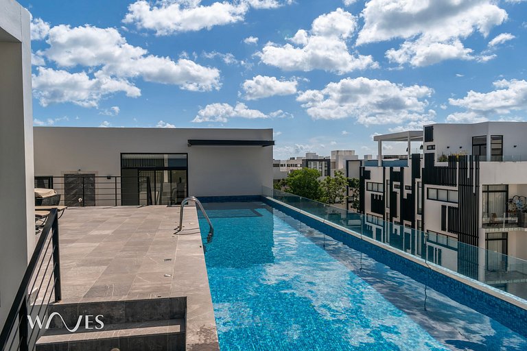 Great Located Spacious Studio w/Rooftop Pool