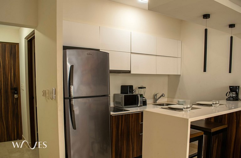 Great Located Spacious Studio w/Rooftop Pool