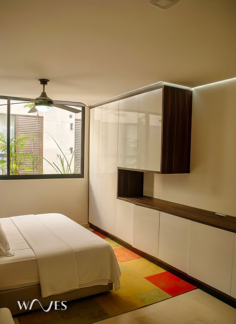 Great Located Spacious Studio w/Rooftop Pool