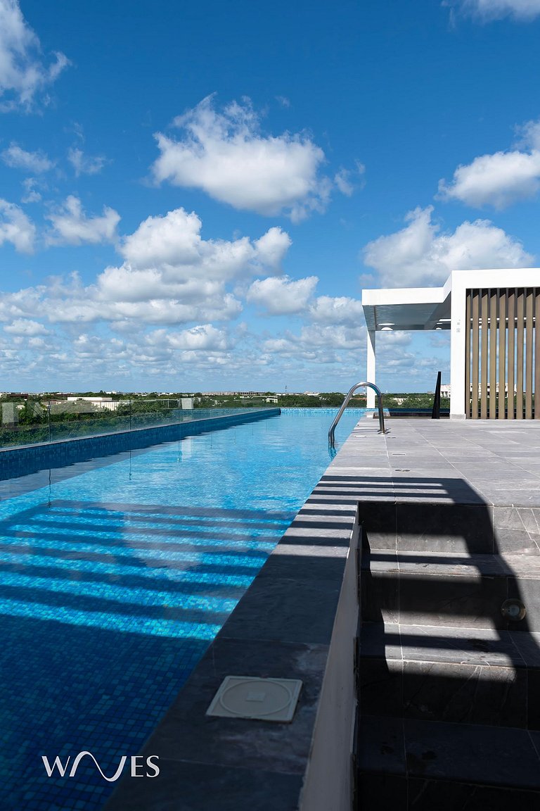 Modern Studio w/Rooftop Pool and Gym