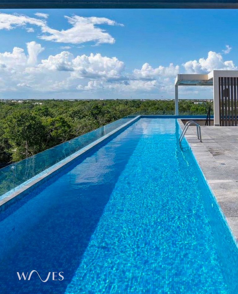 Modern Studio w/Rooftop Pool and Gym