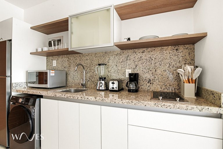 Spacious Loft Steps from the Beach