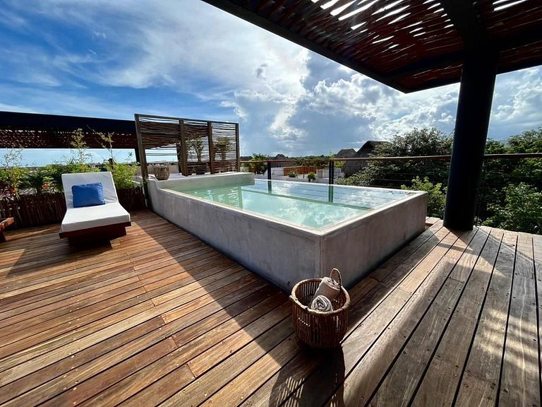 Piscina privada y terraza en Aldea Zama, Tulum