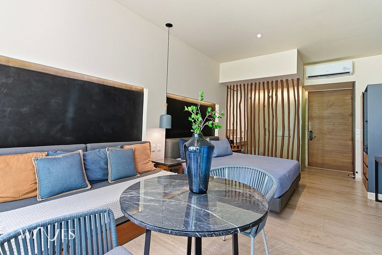 Modern Studio Rooftop w/Pool and Ocean View