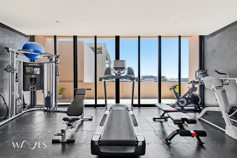 Modern Studio Rooftop w/Pool and Ocean View