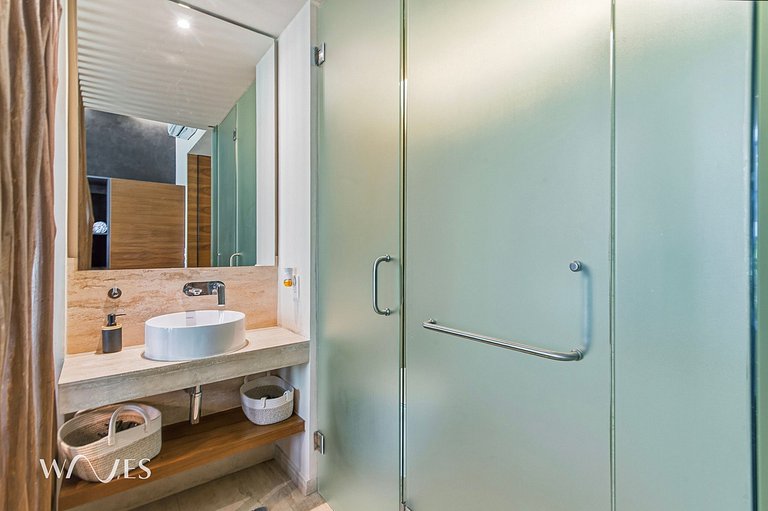 Estudio Moderno Rooftop c/Alberca y Vista al Mar