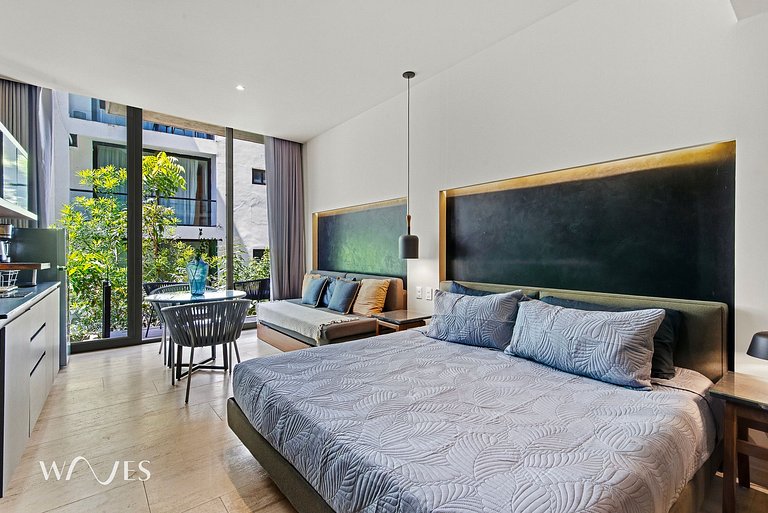 Modern Studio Rooftop w/Pool and Ocean View