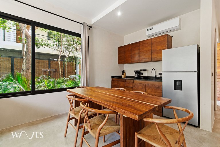 Bright Chic-Style Apartment with Private Pool