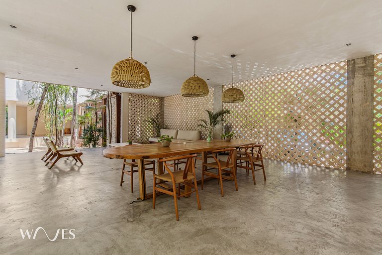 Bright Chic-Style Apartment with Private Pool