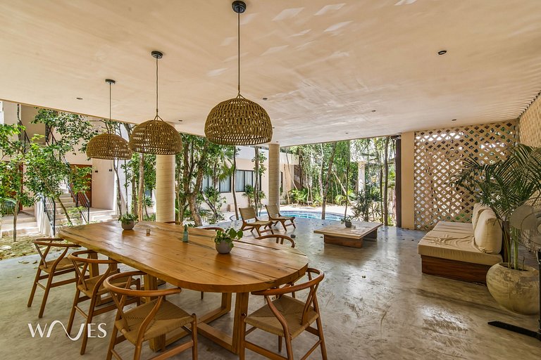 Bright Chic-Style Apartment with Private Pool