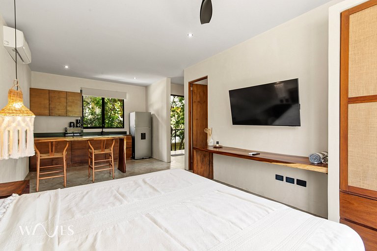 Minimalist loft: your private space surrounded by nature