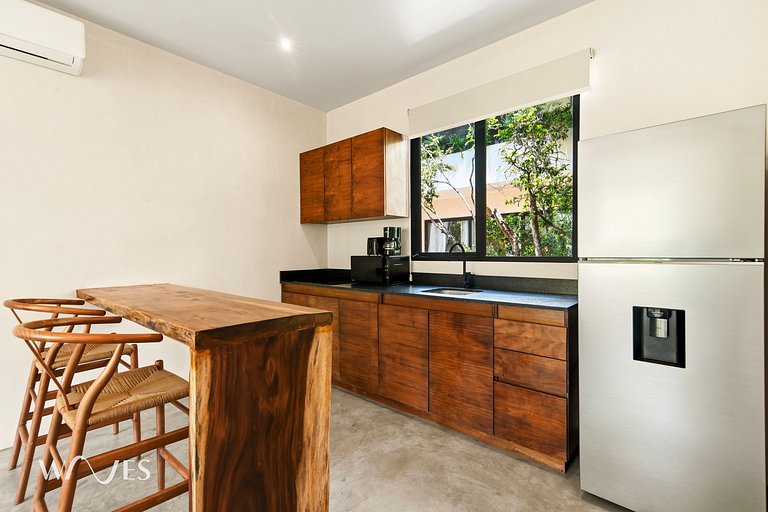 Minimalist loft: your private space surrounded by nature