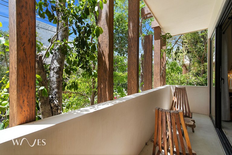 Minimalist loft: your private space surrounded by nature