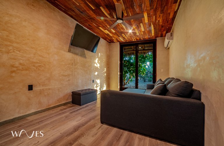 Dream House - Exclusive Villa Steps from the Beach