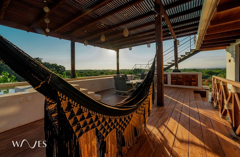 Dream House - Exclusive Villa Steps from the Beach