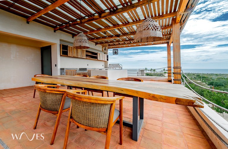 Villa privada con vista al mar y alberca