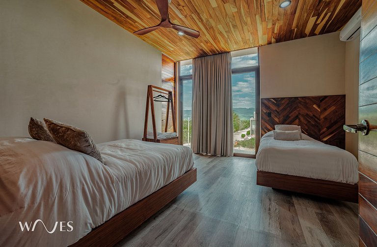 Private villa with ocean view and pool