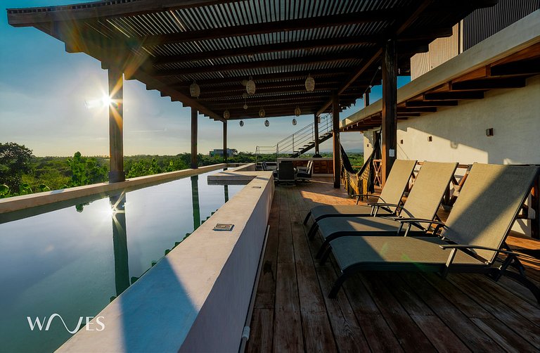 Villa privada con vista al mar y alberca