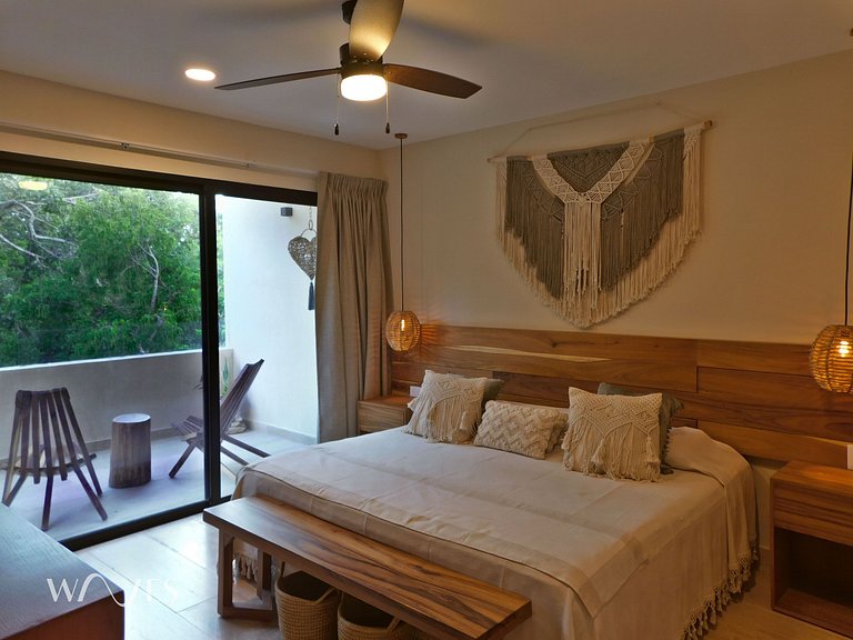 Great located w/Amazing views and Amenities