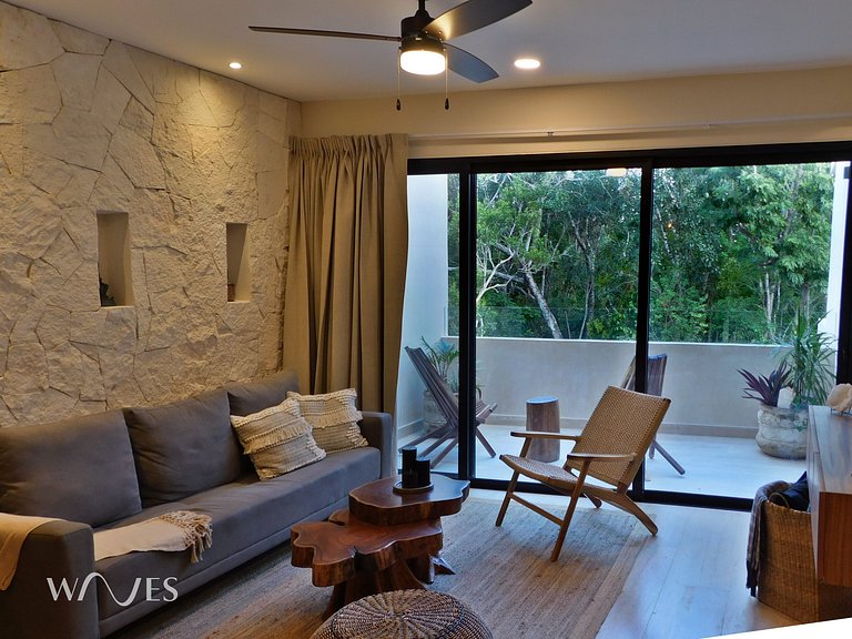 Great located w/Amazing views and Amenities