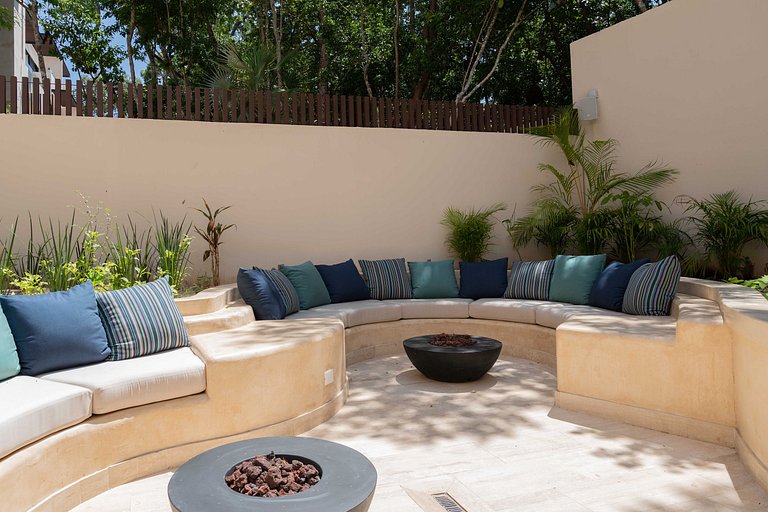 1 Rec. | Terraza con Alberca Infinita + Jacuzzi